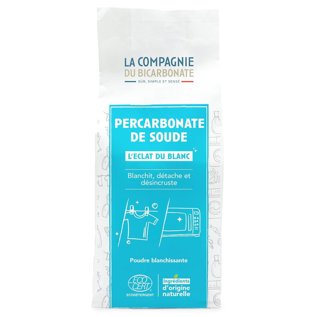 Poudre blanche de percarbonate dans une coupelle en céramique, près d’un torchon plié